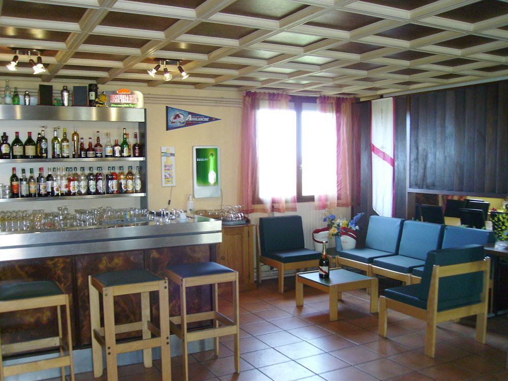 Logis Hotel Volcan Sancy Nebouzat Bagian luar foto
